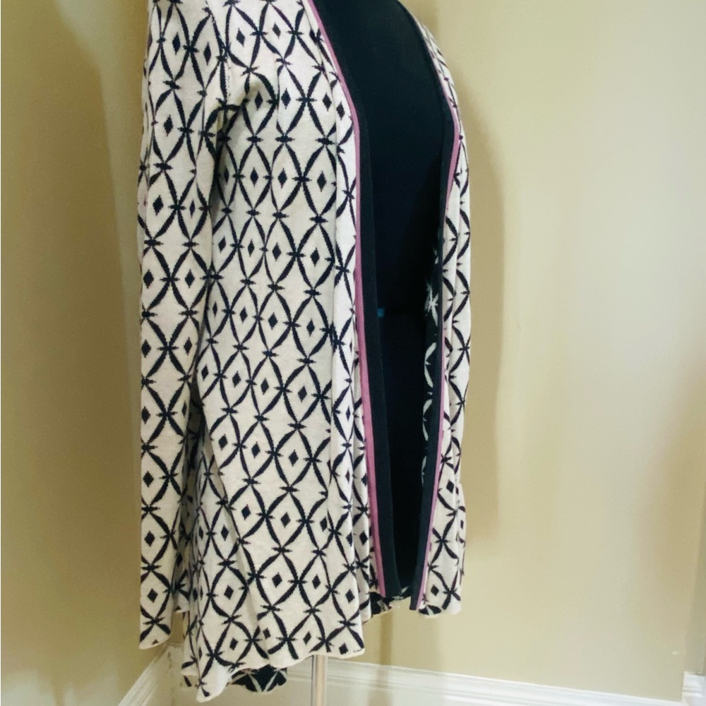 Geometric Patterned Cardigan